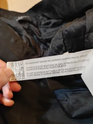 Blazer Zara Nero con Spalla Lucida