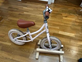 Bici de equilibrio Banwood rosa