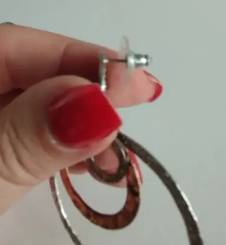 Pendientes largos círculos plateados y dorados