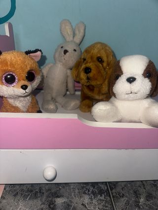 Lote 4 peluches: zorro, conejo y 2 perros