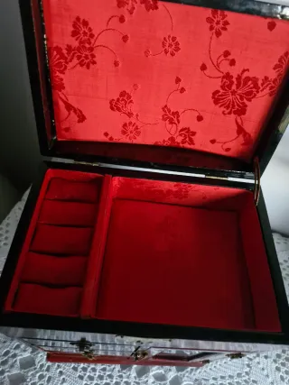 Joyero antiguo madera rojo rosas