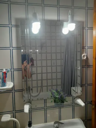 Armario, Lavabo, inodoro, Espejo, accesorios .Todo