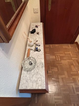 Cómoda de recibidor de madera