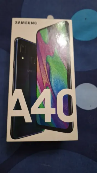 Samsung Galaxy A40 in Scatola Originale