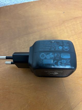 Cargador Logitech Negro