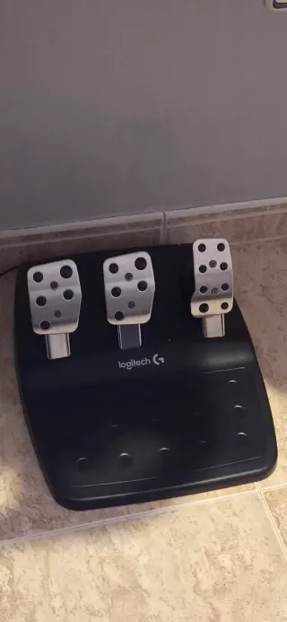 Volante Logitech G29 con Pedales y Palanca