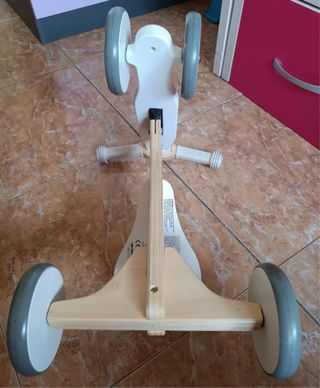 Bicicleta de madera para niños
