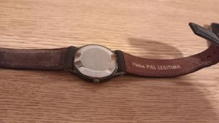 Reloj Micro Negro y Blanco, mal estado