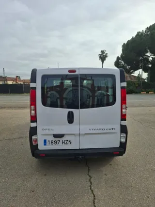 Opel Vivaro 2015