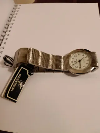 Reloj Stevenson Plata y Blanco sin usar