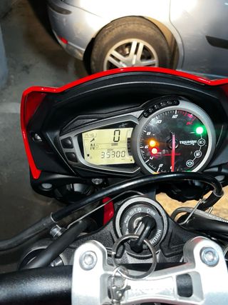 Triumph Street Triple 660 limitada para A2 2019