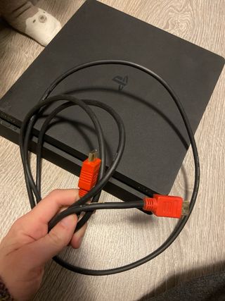 PS4 (PlayStation 4) Nera