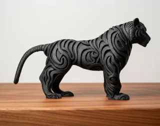 Escultura Tigre Geométrico Negro
