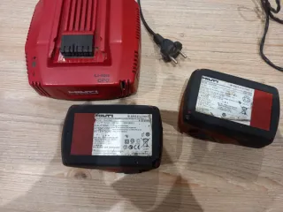 Cargador Hilti y 2 baterías
