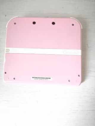Nintendo 2DS Rosa Tomodachi Life