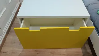 Baúl convertible en escritorio Ikea