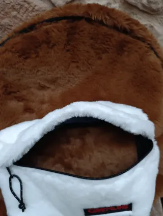 Mochila Eastpak Gremlins Marrón y Blanca