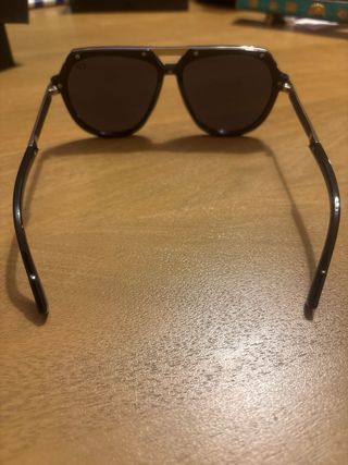 Occhiali da sole CB neri e argentati