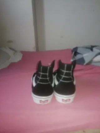 Tenis Vans Negros y Blancos Sin Usar
