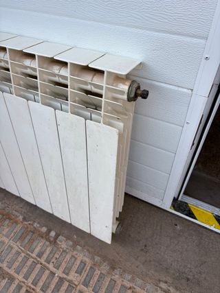 Radiador agua calefacción 8 elementos