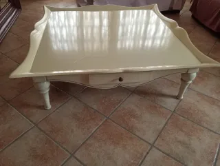 Mesa de centro beige