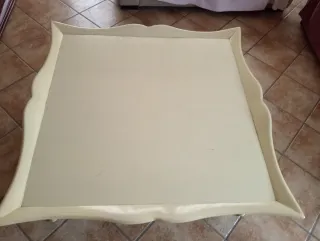 Mesa de centro beige