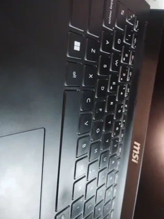 Portatile MSI Modern 15 Nero i7 32GB RAM