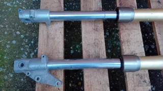 Suspensión Showa Invertida Derbi Senda