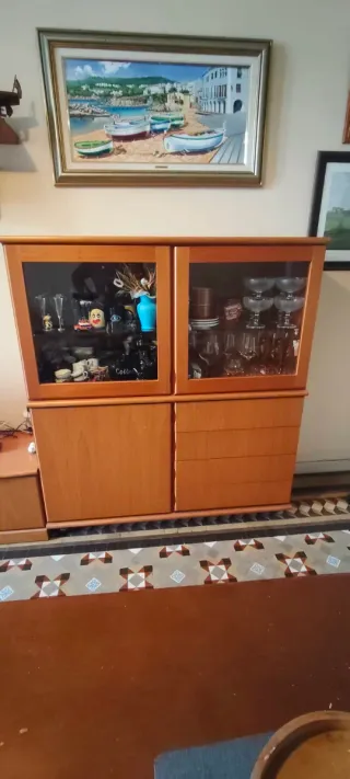 Mueble Vitrina y Cajones Madera ESCUCHO OFERTAS