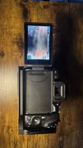 Kit Canon EOS 250D + 4 objetivos, y accesorios