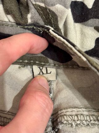 Pantalones camuflaje nuevos