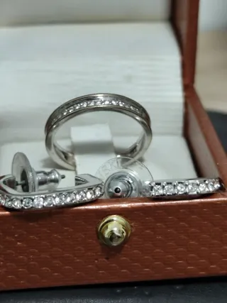 Anillo y pendientes plata cristales Swarovski