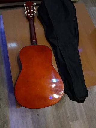 Guitarra Clásica Stagg con Funda