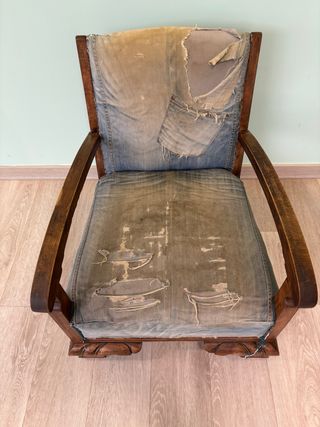 Sillón bajo Art Decó. Butaca descalzadora antigua