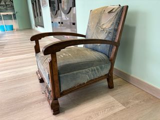 Sillón bajo Art Decó. Butaca descalzadora antigua