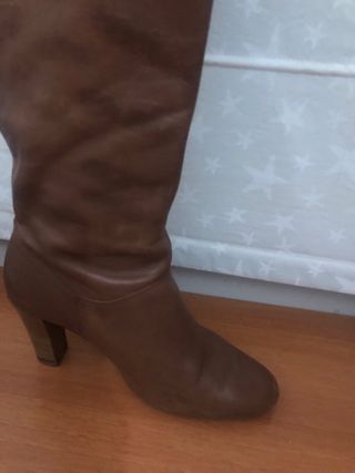 Stivali alti marroni