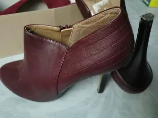 Botín granate tacón usados una sola vez