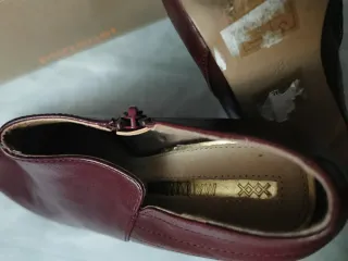 Botín granate tacón usados una sola vez