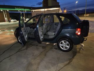 Renault Scenic RX4 para uso o para piezas