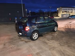 Renault Scenic RX4 para uso o para piezas