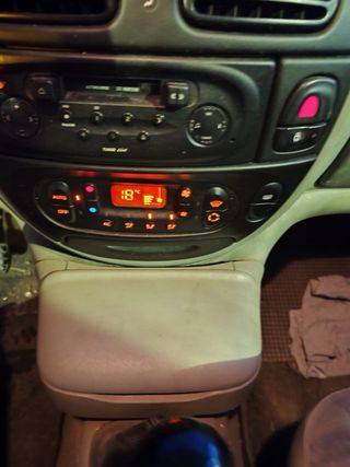 Renault Scenic RX4 para uso o para piezas