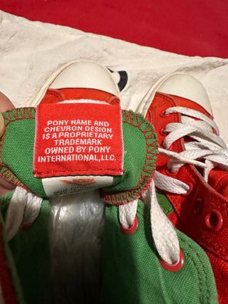 Zapatillas Pony Rojas y Verdes
