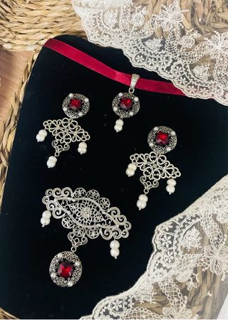 Aderezo Fallera o huertana modelo Carmín