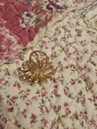 Sujeta pañuelos o fulares nuevo