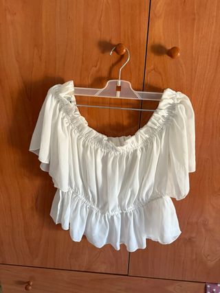 Blusa blanca escotada mujer