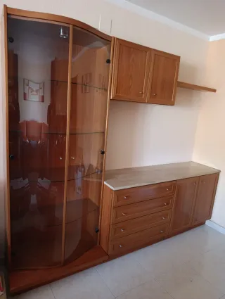 Mueble expositor vitrina madera y cristal