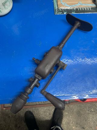 Taladro manual antiguo