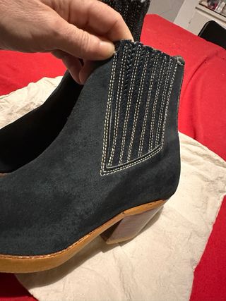 Botines Serraje Tacón Cubano Negros