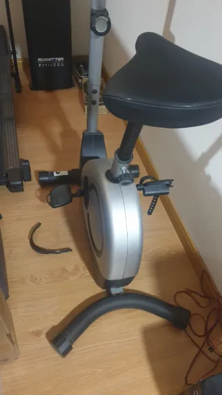 Bicicleta Estática Gris y Naranja