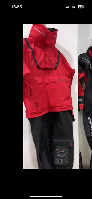 Traje Typhoon 2025 sin estrenar